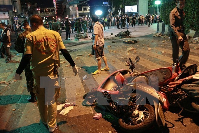 Police at the scene after the blast (Photo:VNA) Police at the scene after the blast (Photo:VNA)