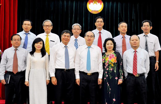 Chairman of Central Committee of Vietnam Fatherland Front Nguyen Thien Nhan and heads of representative Vietnamese agencies abroad. Chairman of Central Committee of Vietnam Fatherland Front Nguyen Thien Nhan and heads of representative Vietnamese agencies abroad.
