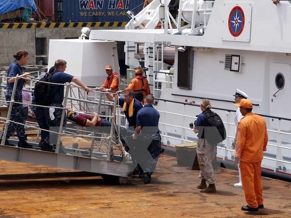 A medical emergency drill held between the US Pacific Fleet and the Vietnamese ministries of health and defence in Da Nang(Photo: VNA) A medical emergency drill held between the US Pacific Fleet and the Vietnamese ministries of health and defence in Da Nang(Photo: VNA)