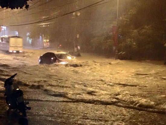 Heavy rain causes flooding in low depressions. (Photo: SGGP) Heavy rain causes flooding in low depressions. (Photo: SGGP)
