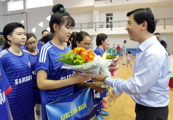 Khai mạc Giải Futsal nữ Báo chí TPHCM mở rộng-Cúp Number 1 năm 2015 ảnh 2 Khai mạc Giải Futsal nữ Báo chí TPHCM mở rộng-Cúp Number 1 năm 2015 ảnh 2