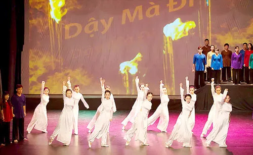 Chương trình nghệ thuật múa Hoa muôn sắc