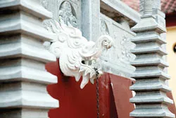 Công trình kiến trúc lạ ở chùa Hương ảnh 2 Công trình kiến trúc lạ ở chùa Hương ảnh 2