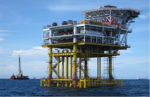 The ThTC-02 oil rig in the Tho Trang (White Rabbit) (Source: nangluongvietnam) The ThTC-02 oil rig in the Tho Trang (White Rabbit) (Source: nangluongvietnam)