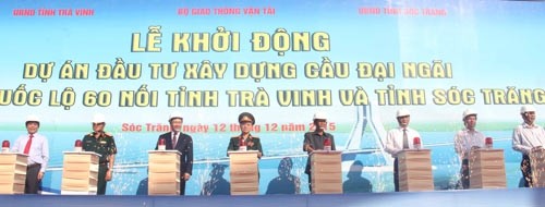 A groundbreaking ceremony of the Dai Ngai Bridge project (Photo:SGGP) A groundbreaking ceremony of the Dai Ngai Bridge project (Photo:SGGP)
