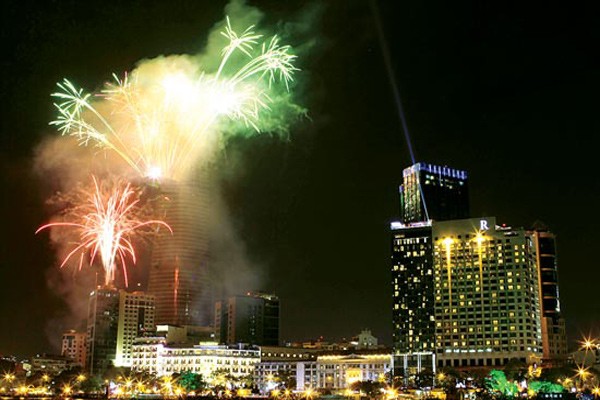 Colorful fireworks performance on the night sky. (Photo:SGGP) Colorful fireworks performance on the night sky. (Photo:SGGP)