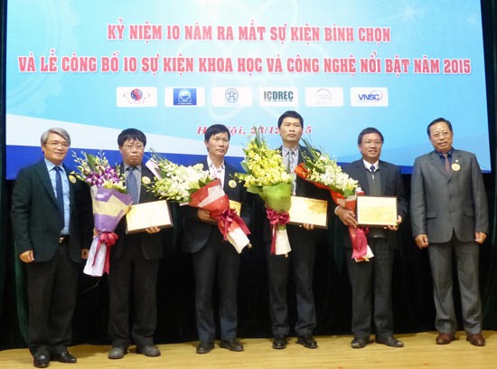 A honoring ceremony for 10 outstanding science and technology events in 2015. (Photo: SGGP) A honoring ceremony for 10 outstanding science and technology events in 2015. (Photo: SGGP)