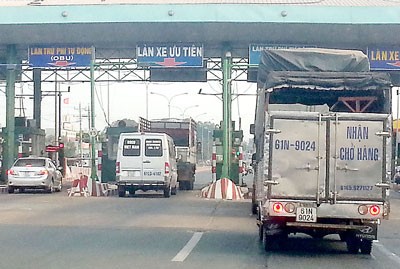 A toll station in Highway 13 in HCMC (Illustrative photo: SGGP) A toll station in Highway 13 in HCMC (Illustrative photo: SGGP)