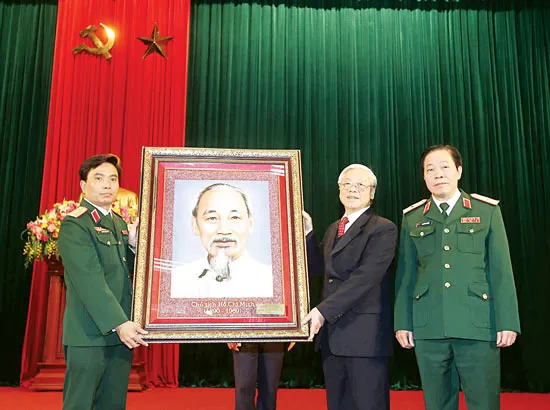 Tổng Bí thư Nguyễn Phú Trọng thăm, làm việc với Bộ Tư lệnh Thủ đô Hà Nội