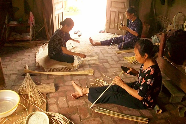 No ấm nhờ rổ, rá, sàng, nia… ảnh 2 No ấm nhờ rổ, rá, sàng, nia… ảnh 2