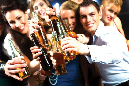 Rượu bia ngày Tết: vui có chừng, dừng đúng lúc!