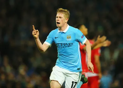 De Bruyne thách thức Oezil ảnh 1 De Bruyne thách thức Oezil ảnh 1