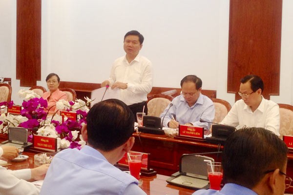 HCMC Party Chief Dinh La Thang (S) states at a meeting recently (Photo: SGGP) HCMC Party Chief Dinh La Thang (S) states at a meeting recently (Photo: SGGP)