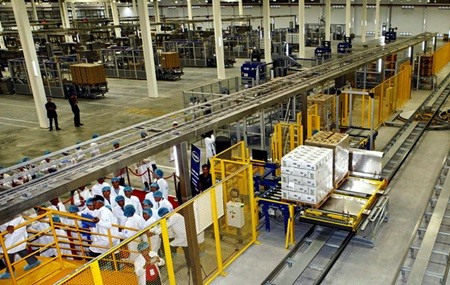 NA Chairman Nguyen Sinh Hung asked members of the legal system to discuss lessons learnt from their activities and assess results achieved by the sector. (Photo: VNA/VNS)The automatic packaging line at Vinamilk's Viet Nam Dairy Factory No2 in Binh Duong Province's My Phuoc 2 Industrial Zone. — VNA/VNS Photo The Anh NA Chairman Nguyen Sinh Hung asked members of the legal system to discuss lessons learnt from their activities and assess results achieved by the sector. (Photo: VNA/VNS)The automatic packaging line at Vinamilk's Viet Nam Dairy Factory No2 in Binh Duong Province's My Phuoc 2 Industrial Zone. — VNA/VNS Photo The Anh