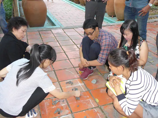 Kiều bào, người nước ngoài cùng vui tết cổ truyền ảnh 3 Kiều bào, người nước ngoài cùng vui tết cổ truyền ảnh 3