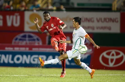 Sân Bình Dương: B.Bình Dương - Cần Thơ 2-0: Nhẹ nhàng lấy 3 điểm ảnh 1 Sân Bình Dương: B.Bình Dương - Cần Thơ 2-0: Nhẹ nhàng lấy 3 điểm ảnh 1