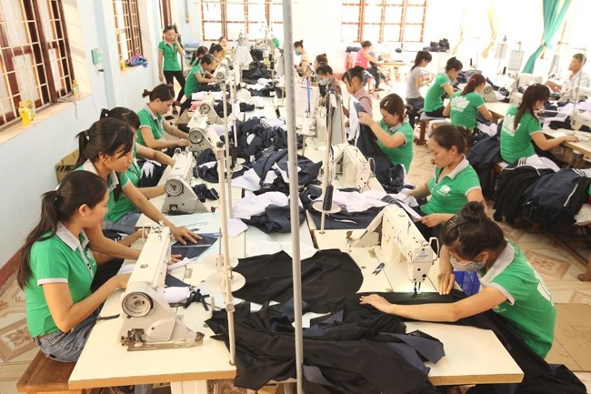 “SMEs currently account for over 90 per cent of the country’s businesses. But most of them are lacking strategies to develop their brands,” Hải said. (Photo: VNA/VNS) “SMEs currently account for over 90 per cent of the country’s businesses. But most of them are lacking strategies to develop their brands,” Hải said. (Photo: VNA/VNS)