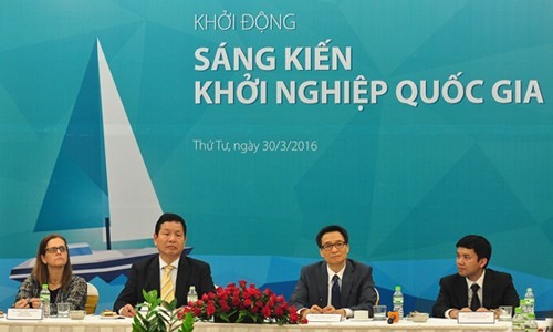 Deputy Prime Minister Vu Duc Dam (second from right).(Source: vnexpress.net) Deputy Prime Minister Vu Duc Dam (second from right).(Source: vnexpress.net)