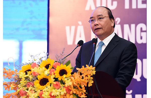 Prime Minister Nguyễn Xuân Phúc asks the central province of Quảng Trị to enhance inter-regional connectivity, develop skillful manpower and further scientific – technological application -Photo: SGGP Prime Minister Nguyễn Xuân Phúc asks the central province of Quảng Trị to enhance inter-regional connectivity, develop skillful manpower and further scientific – technological application -Photo: SGGP