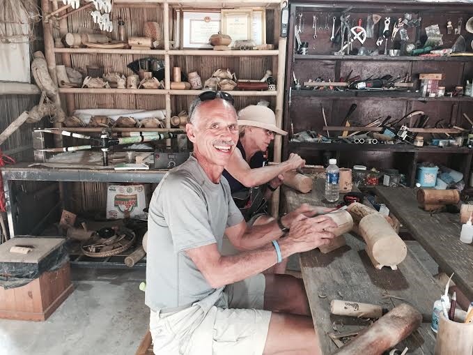 Tourists practise bamboo crafts at a shop in Cẩm Thanh village, near Hội An city. The shop offers a two-hour course for visitors on how to make bamboo souvenirs. Tourists practise bamboo crafts at a shop in Cẩm Thanh village, near Hội An city. The shop offers a two-hour course for visitors on how to make bamboo souvenirs.