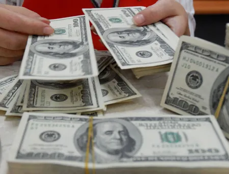 Thực hư con số 7,3 tỷ USD tiền gửi ở nước ngoài