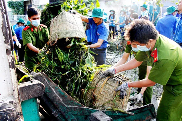 Tốn tiền tỷ, sao rác vẫn đầy đường?
