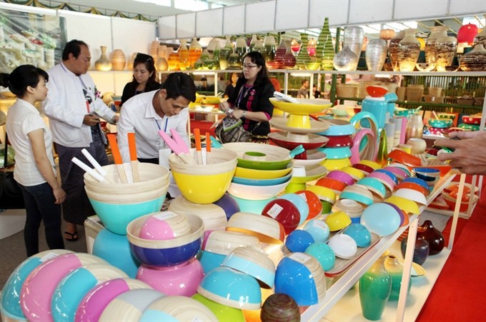 The total revenue of retail goods, which accounted for more than 75 per cent of the total revenue, hit $39.5 billion, up 9 per cent. — VNA/VNS Photo Trần Việt The total revenue of retail goods, which accounted for more than 75 per cent of the total revenue, hit $39.5 billion, up 9 per cent. — VNA/VNS Photo Trần Việt