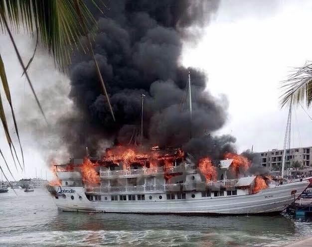 The burning ship (Source: VNA) The burning ship (Source: VNA)