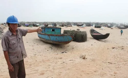 Bến neo tàu thuyền không an toàn