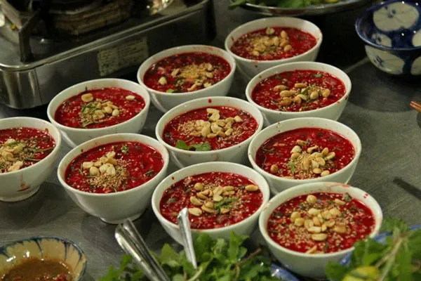 Tử vong vì ăn tiết canh heo