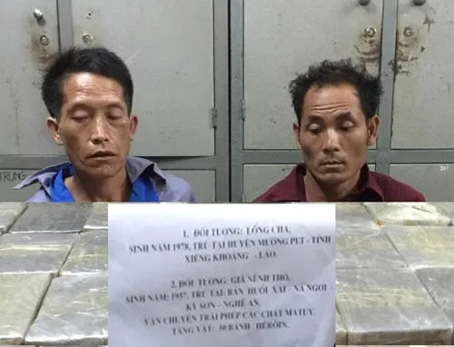 Bắt 2 đối tượng vận chuyển 50 bánh heroin