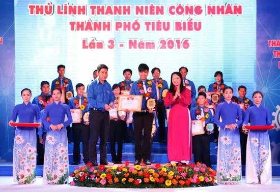 Tuyên dương 40 “Thủ lĩnh thanh niên công nhân TPHCM” ảnh 4 Tuyên dương 40 “Thủ lĩnh thanh niên công nhân TPHCM” ảnh 4