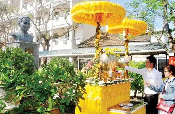 Những câu chuyện xúc động về nghĩa khí tiền nhân