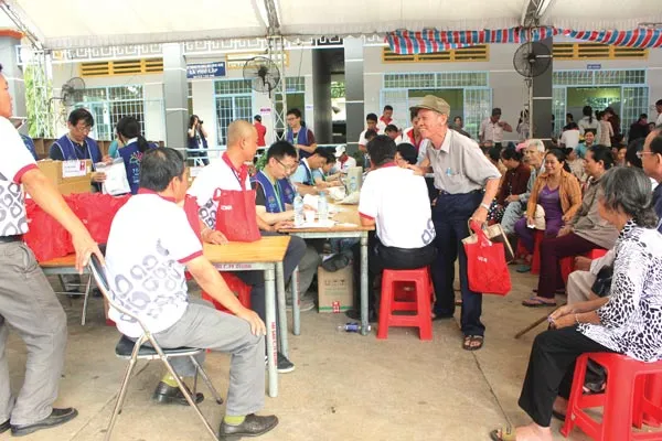 Chương trình “Khám bệnh, phát thuốc miễn phí cho người dân tỉnh Đồng Nai” ảnh 4 Chương trình “Khám bệnh, phát thuốc miễn phí cho người dân tỉnh Đồng Nai” ảnh 4