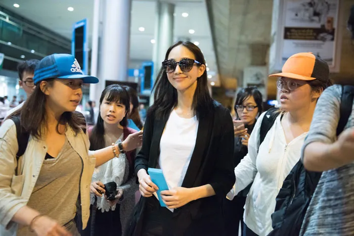 “Từ Huệ phi“ Quân Ninh đến Việt Nam lúc 3 giờ sáng, bắt đầu quay “Girls 2”