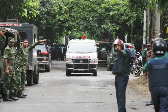 Nhà thờ Hồi giáo Bangladesh bị tấn công trong lễ kết thúc tháng chay Ramadan