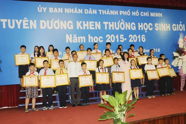 TPHCM: Vinh danh 360 học sinh giỏi tiêu biểu