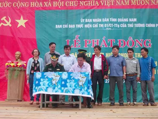 26 hộ, tập thể tham gia ký kết bảo vệ đường biên giới