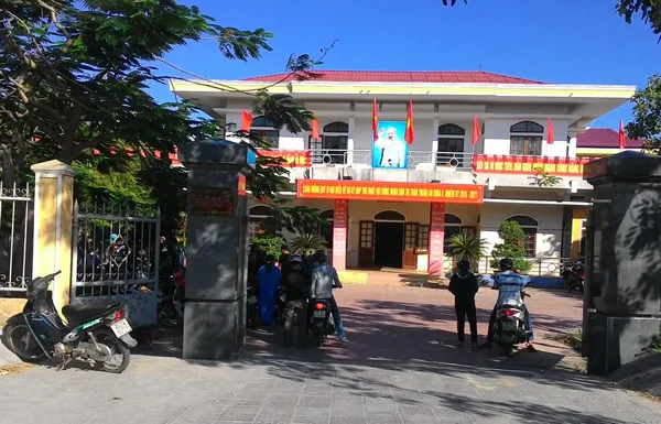 Buộc thôi việc Phó Chủ tịch UBND tự ý bỏ nhiệm sở