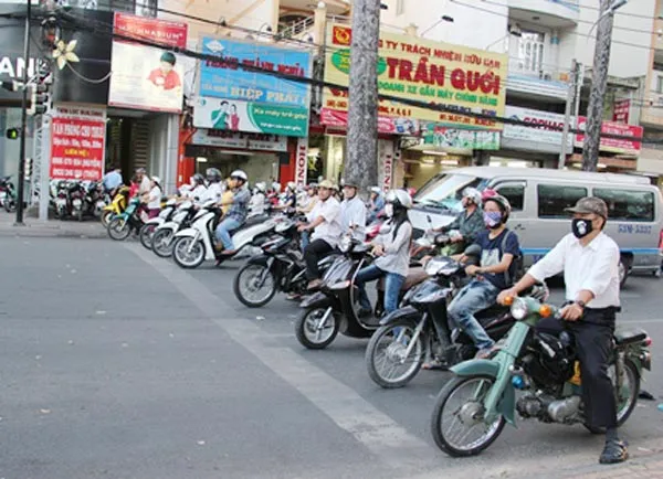 Mong manh lỗi vượt đèn vàng