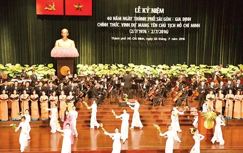 Thành phố Hồ Chí Minh rực rỡ tên vàng