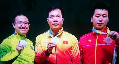 Xuan Vinh wins the first gold medal at Rio Olympic 2016 Xuan Vinh wins the first gold medal at Rio Olympic 2016