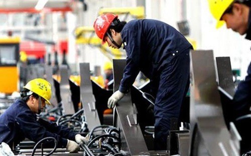 Vietnam's economic growth may accelerate to 6.9 per cent this year through better construction activity and manufacturing strength. — Photo VNA Vietnam's economic growth may accelerate to 6.9 per cent this year through better construction activity and manufacturing strength. — Photo VNA