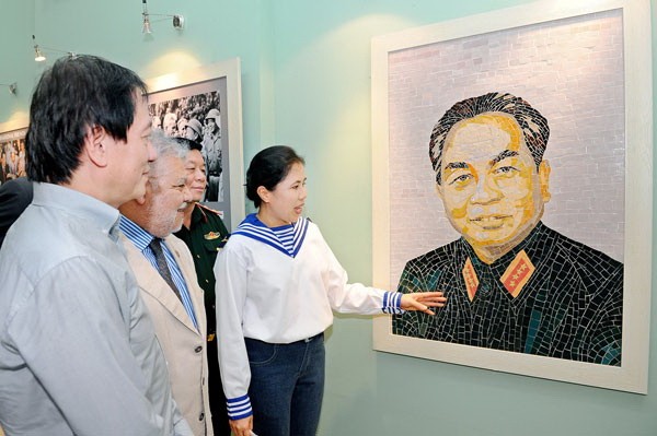 Exhibition takes place in Hanoi Exhibition takes place in Hanoi