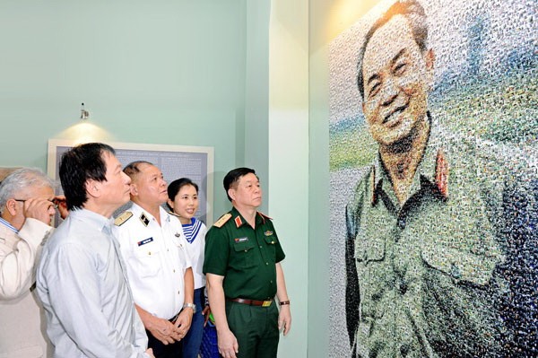 103 photographs capture special moments in life of late general Vo Nguyen Giap 103 photographs capture special moments in life of late general Vo Nguyen Giap