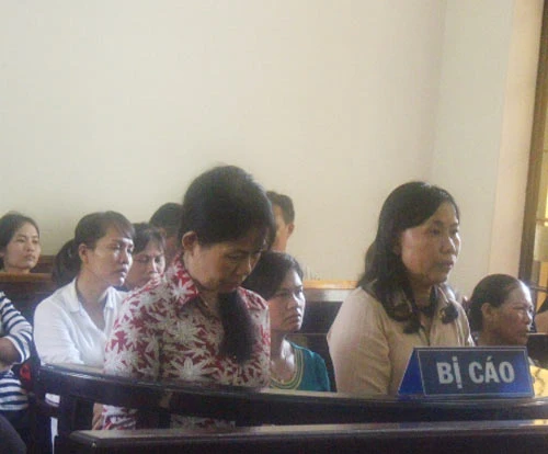 Hai cán bộ xã chiếm đoạt hơn 1 tỷ đồng tiền góp vốn của chị em phụ nữ