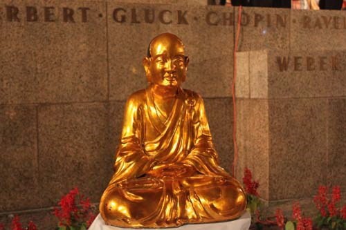 Tran Nhan Tong statue (Source: VNA) Tran Nhan Tong statue (Source: VNA)