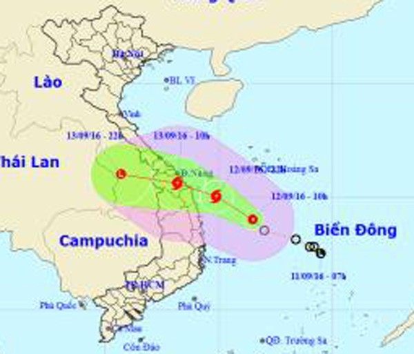 The Central Hydrology Meteorology Forecast Center reports position of the typhoon on East Sea. The Central Hydrology Meteorology Forecast Center reports position of the typhoon on East Sea.