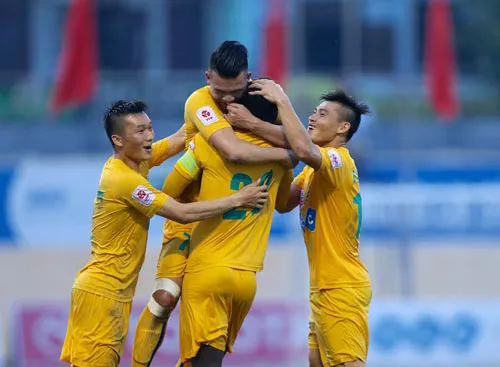 Vòng 24 Toyota V-League 2016: “DỒN TOA” NHÓM ĐẦU ảnh 1 Vòng 24 Toyota V-League 2016: “DỒN TOA” NHÓM ĐẦU ảnh 1