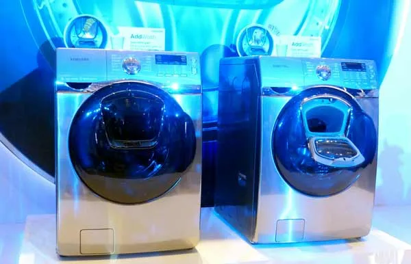 Tha hồ thêm đồ khi đang giặt nếu dùng máy giặt Samsung AddWash ảnh 2 Tha hồ thêm đồ khi đang giặt nếu dùng máy giặt Samsung AddWash ảnh 2